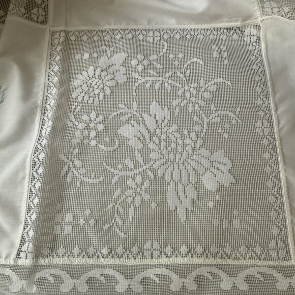 Vintage Tablecloth Hand Embroidery Lace Square Pattern White Floral 88x65” - Picture 13 of 16